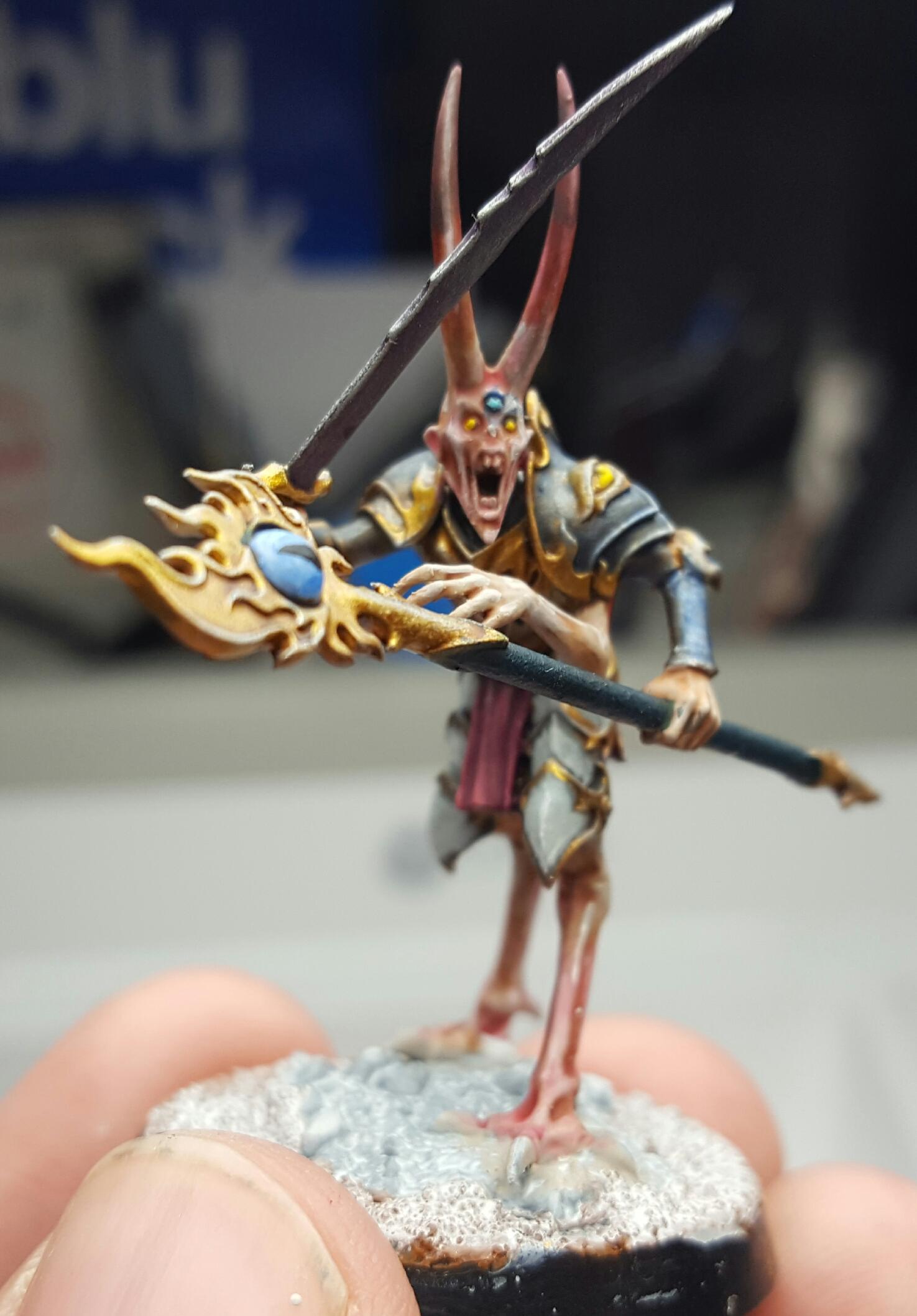 Lot Warhammer AOS/40K : Magister Tzeentch + Primaris + Assassin - Pour Pièces